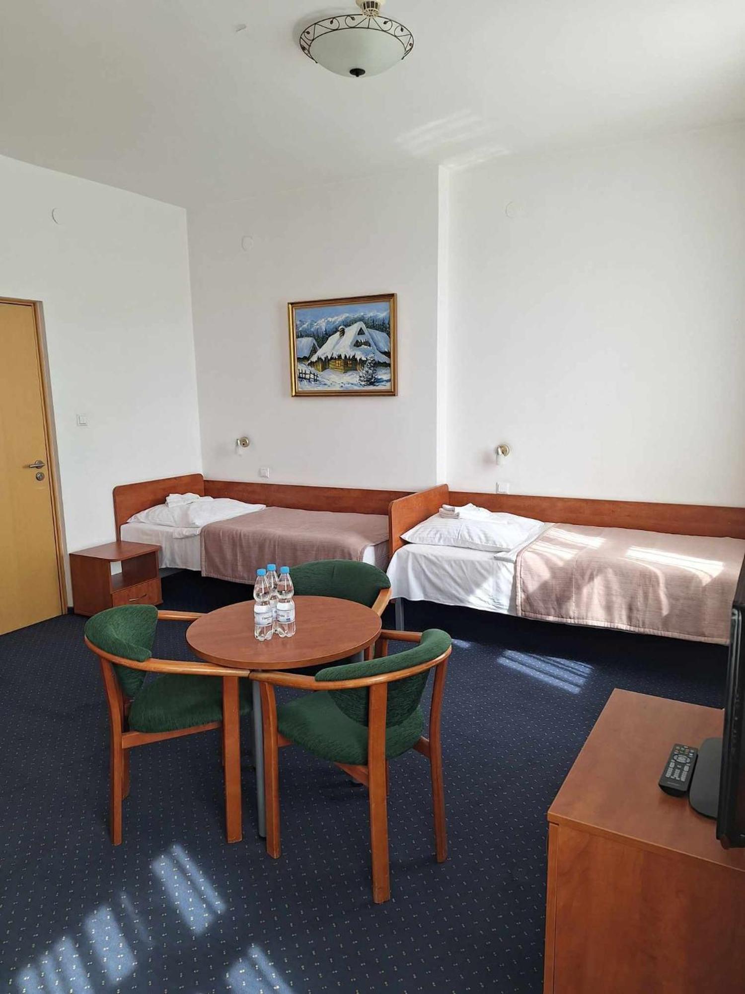 Hotel *** Nat Krynica Zdroj Eksteriør billede