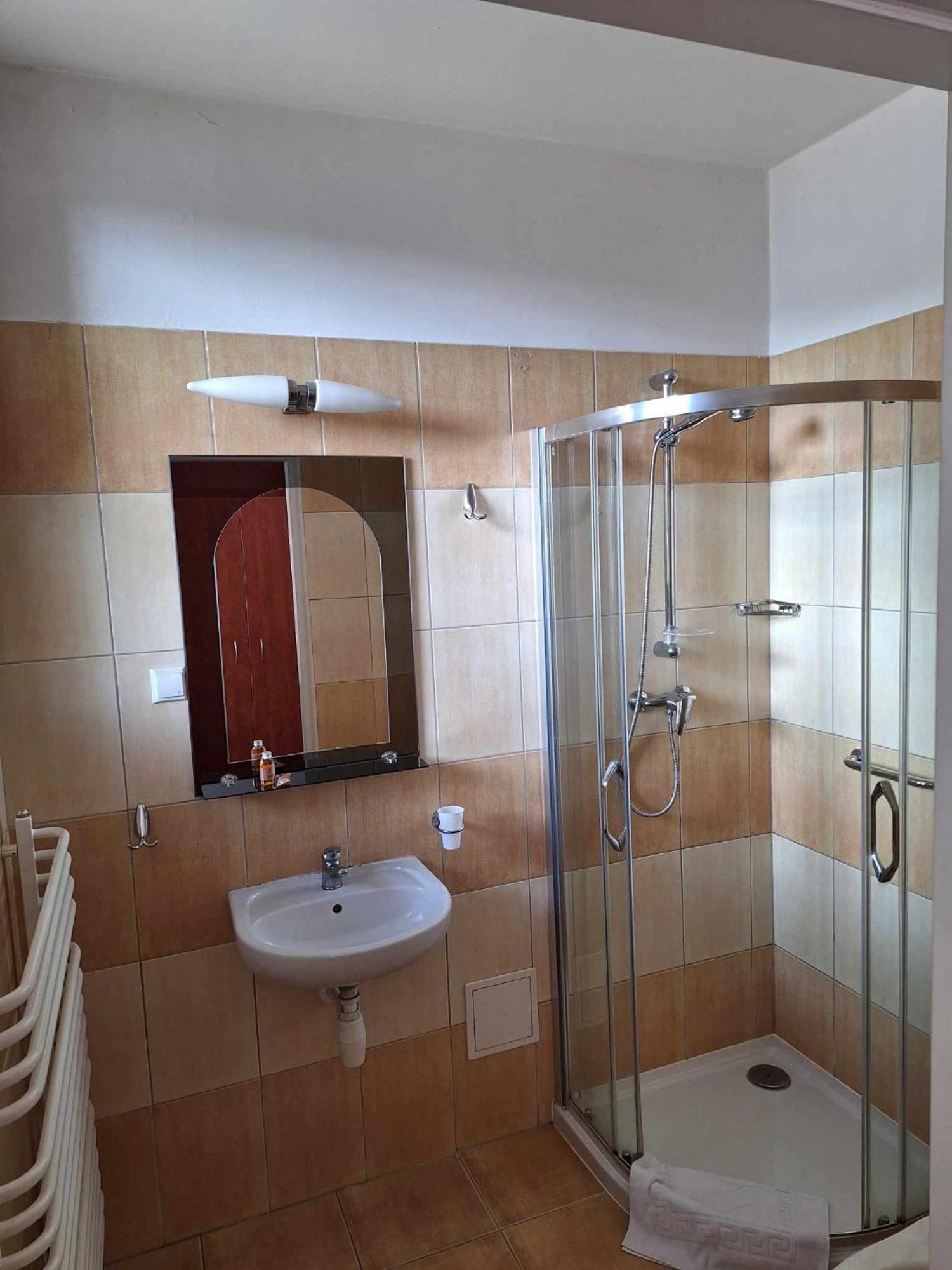 Hotel *** Nat Krynica Zdroj Eksteriør billede