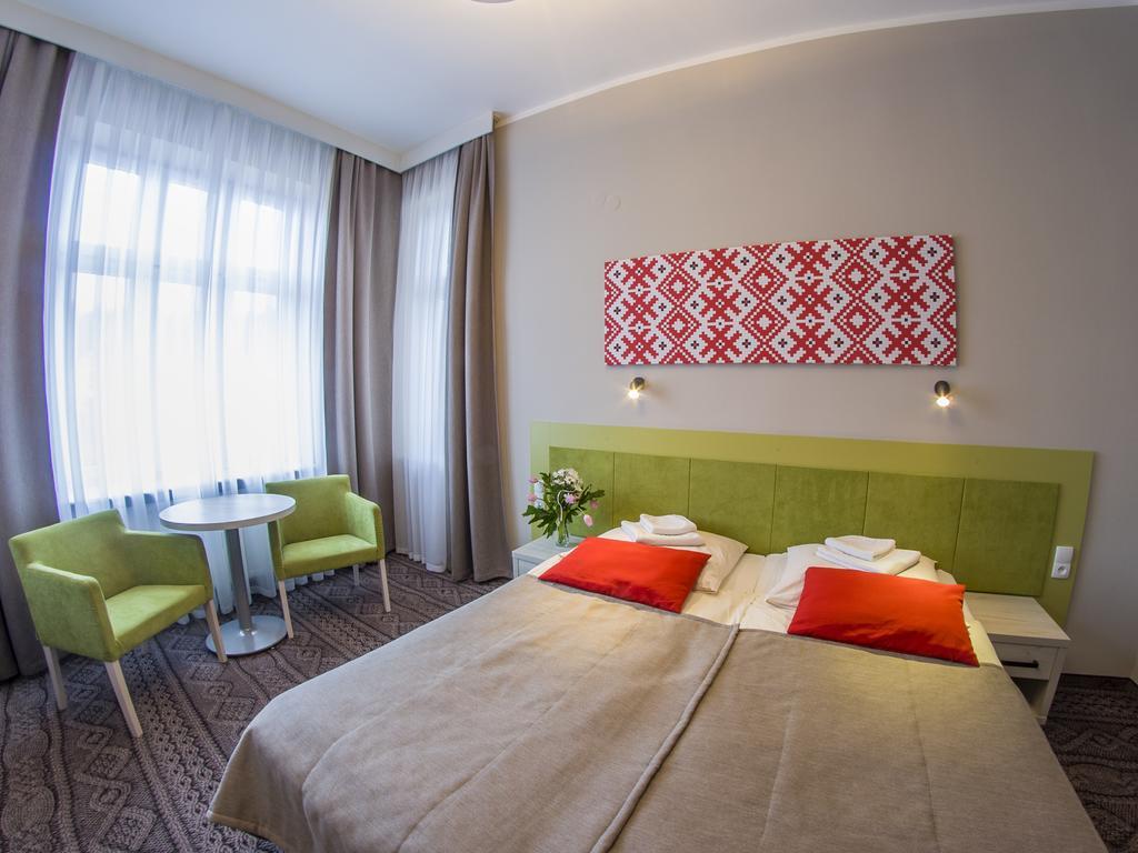 Hotel *** Nat Krynica Zdroj Eksteriør billede