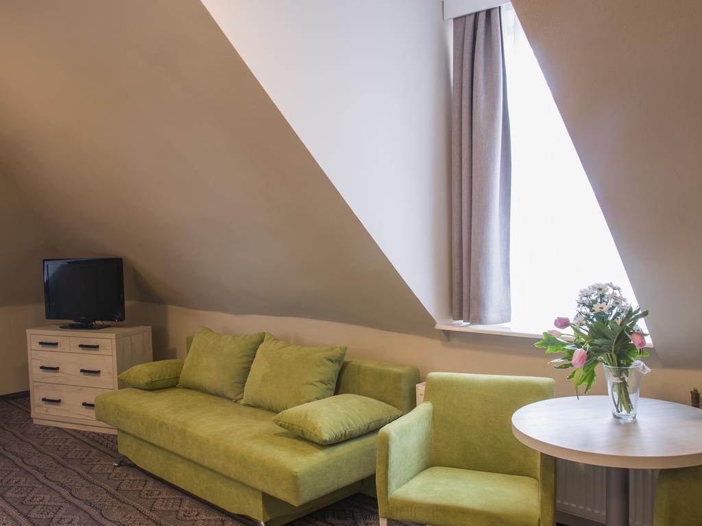 Hotel *** Nat Krynica Zdroj Eksteriør billede