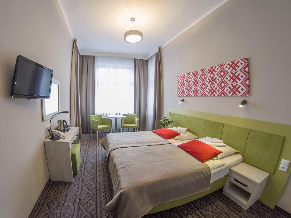 Hotel *** Nat Krynica Zdroj Eksteriør billede