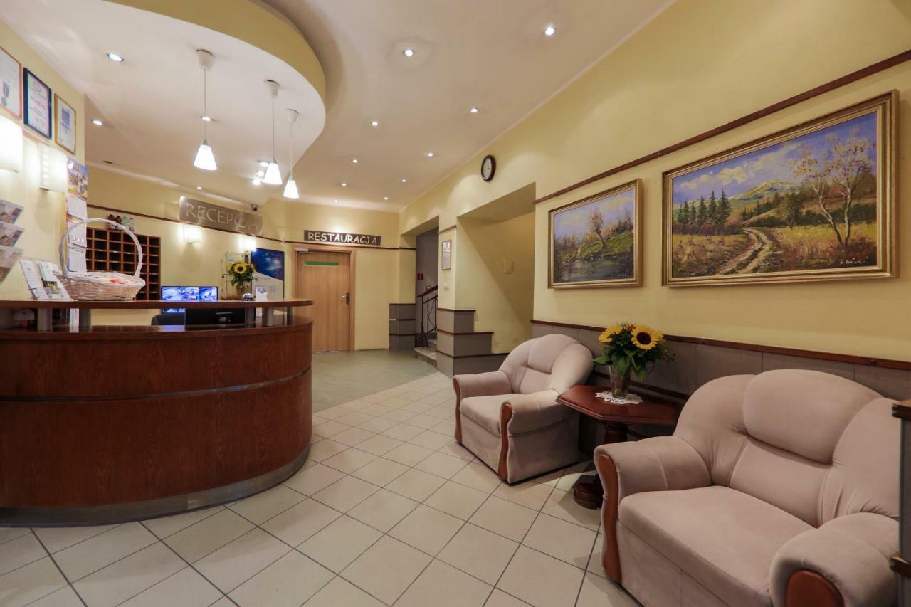 Hotel *** Nat Krynica Zdroj Eksteriør billede