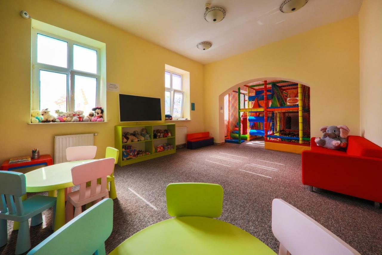 Hotel *** Nat Krynica Zdroj Eksteriør billede