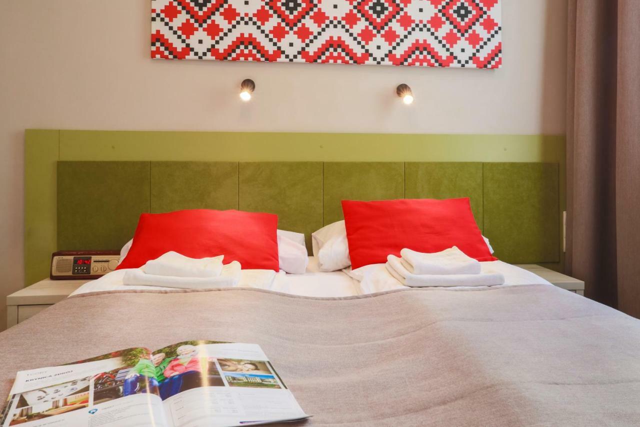 Hotel *** Nat Krynica Zdroj Eksteriør billede